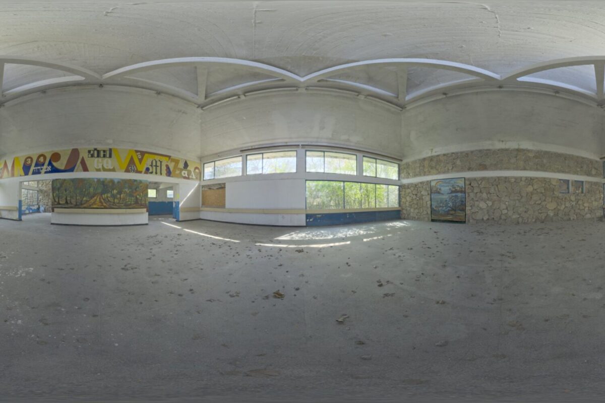 Abandoned Hall 01 HDRI