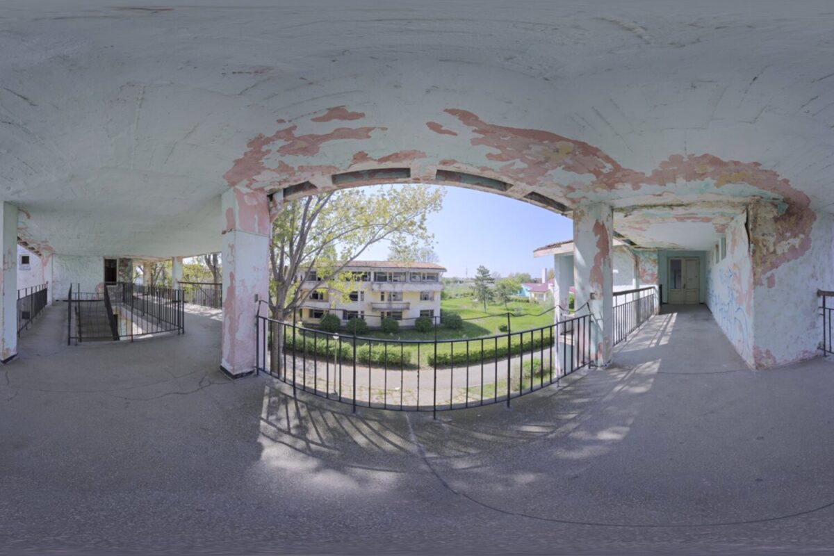 Old Apartments Walkway HDRI