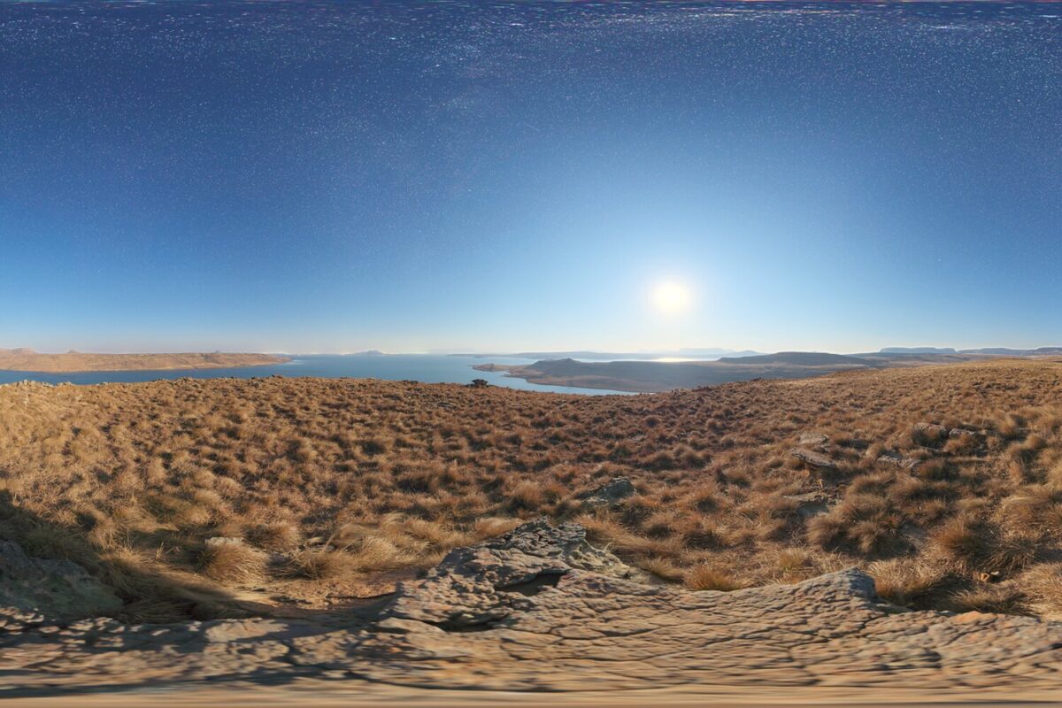Qwantani Moonrise HDRI