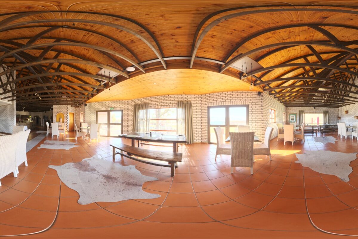 Warm Restaurant HDRI
